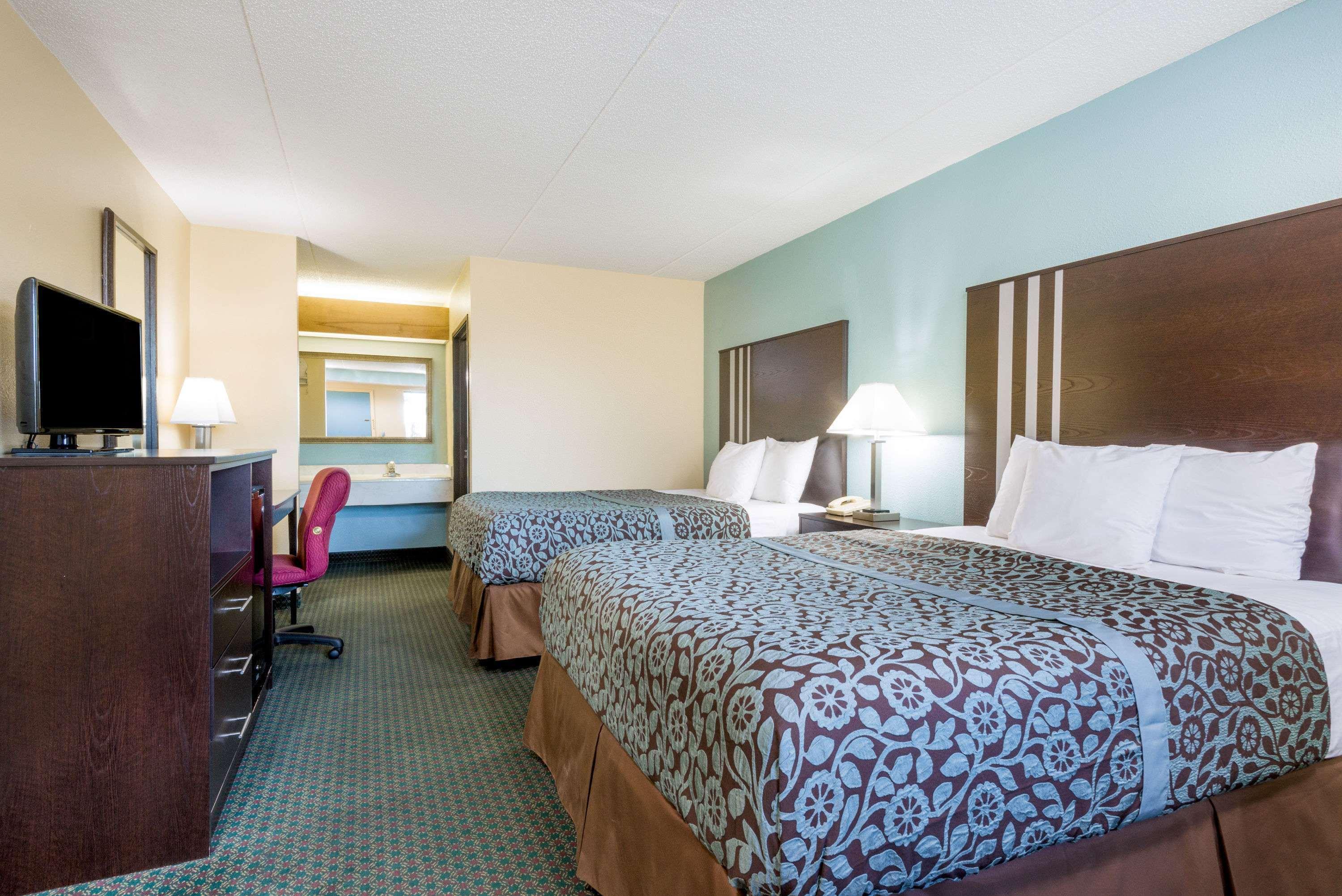 Days Inn By Wyndham Dayton Huber Heights Northeast Kültér fotó