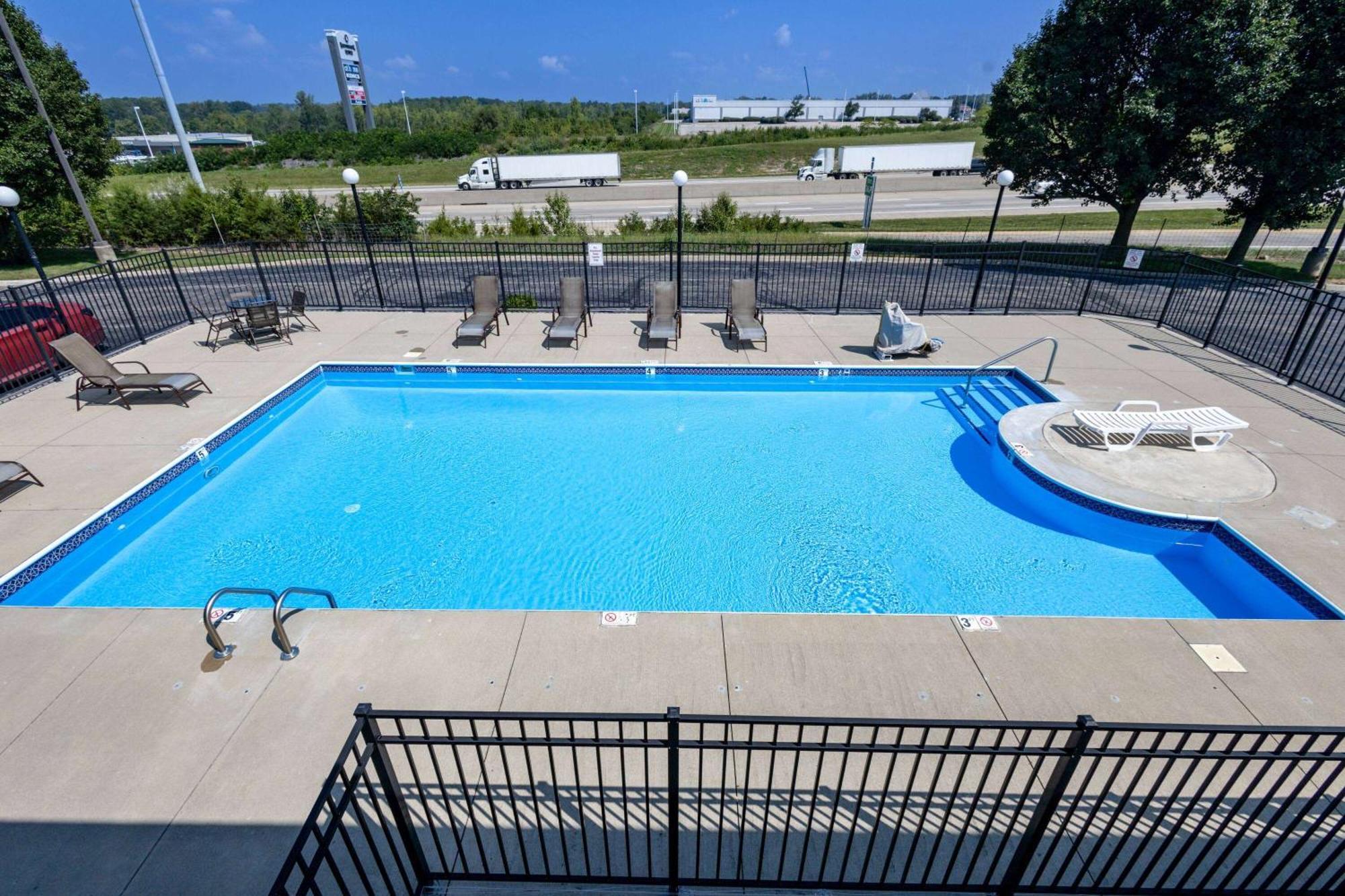 Days Inn By Wyndham Dayton Huber Heights Northeast Kültér fotó